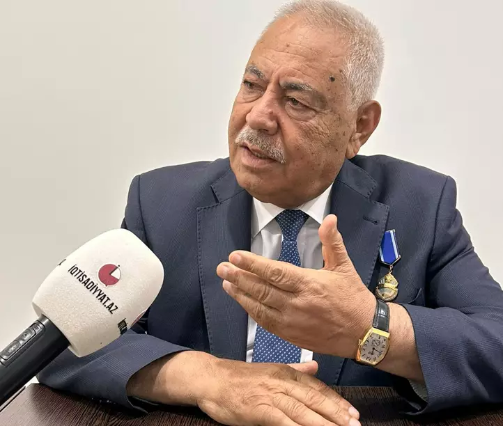 “Gəlib maşının qapısını açırlar və başçının "papka"sını saxlayırlar” – MÜSAHİBƏ / FOTOLAR