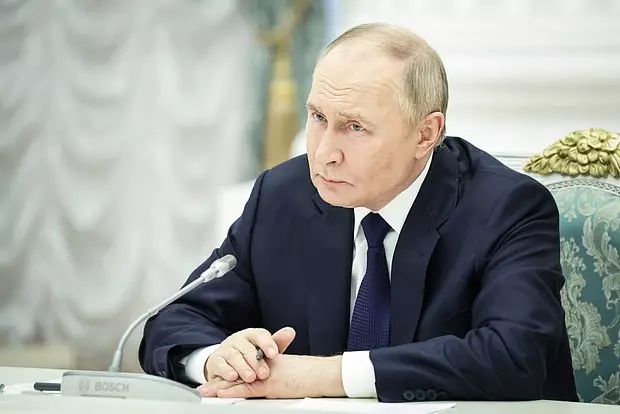Vladimir Putin atəşkəsdən danışıb