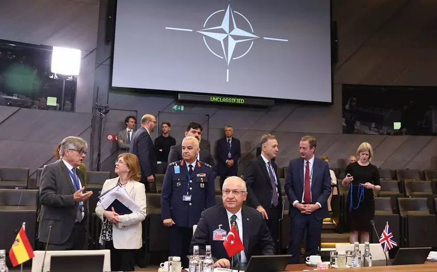 Türkiyənin milli müdafiə naziri NATO-nun toplantısına qatılıb