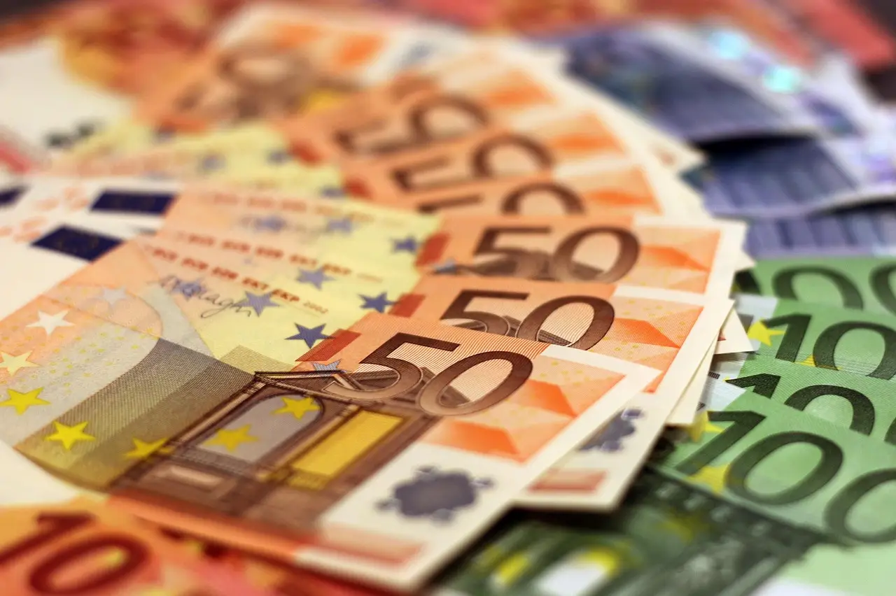 Belçika Ukraynaya 100 milyon avro dəyərində silah təhvil verəcək