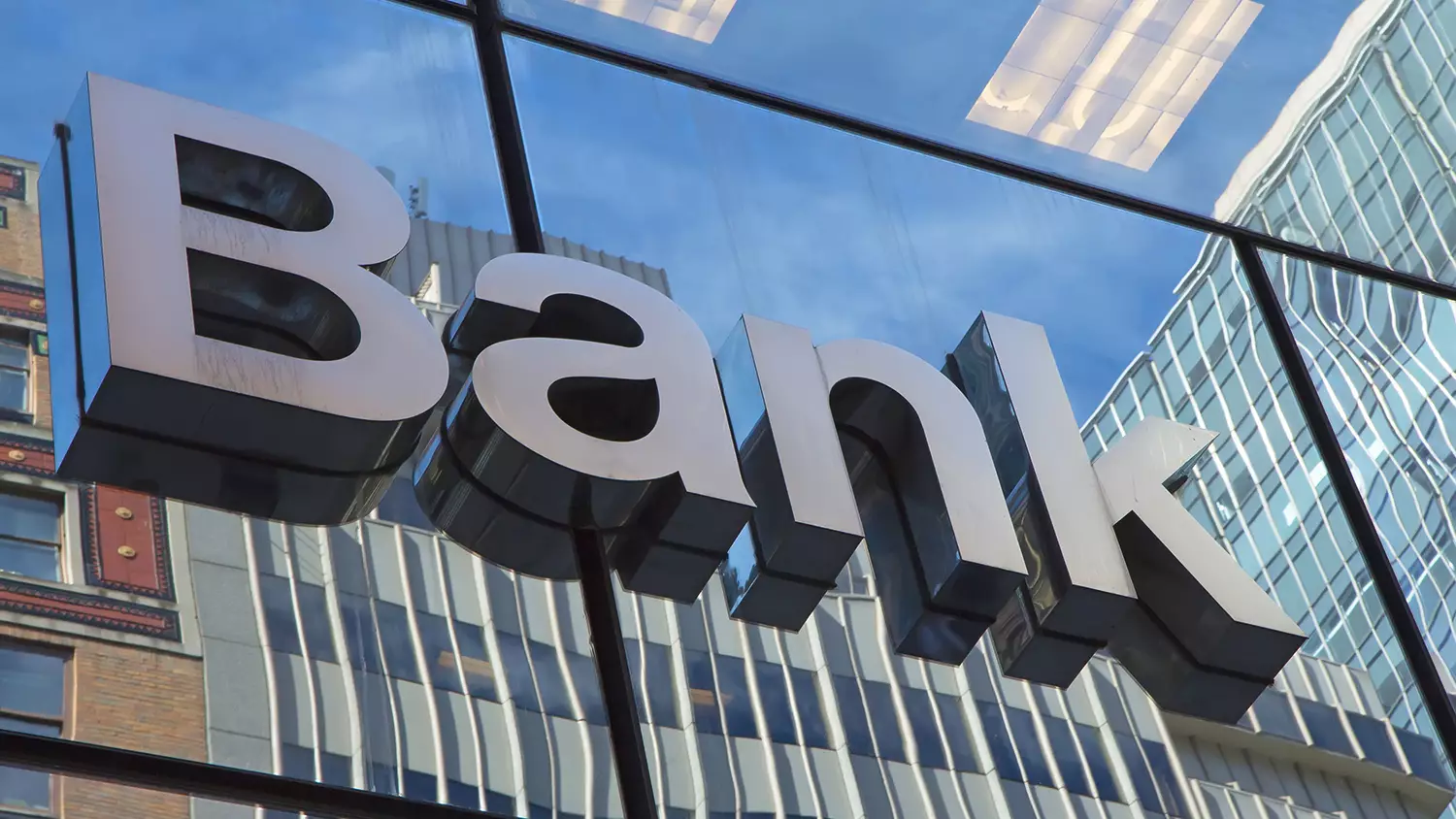 "Bank BTB" Azərbaycanda ötən ay ən çox şikayət olunan bank olub - SİYAHI