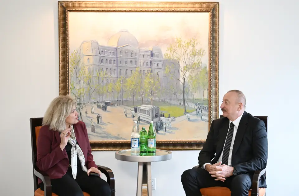 İlham Əliyev “Franklin Templeton” şirkətinin baş icraçı direktoru və prezidenti ilə görüşüb