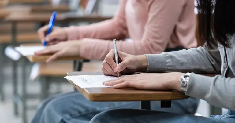 Vəkilliyə qəbulla bağlı yazılı test mərhələsinin vaxtı açıqlanıb