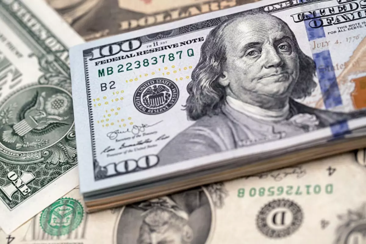 Banklara dollar satıldı - HƏRRACIN NƏTİCƏSİ