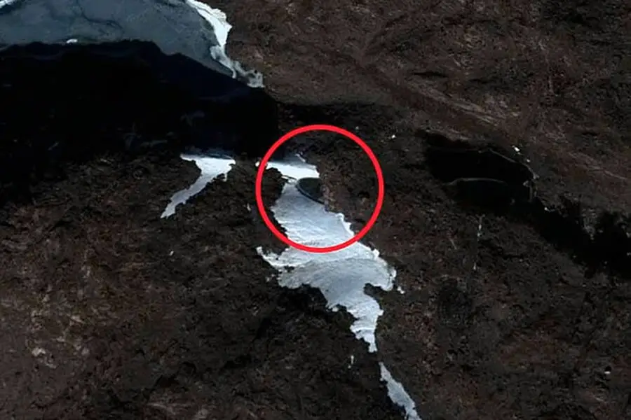 "Google Maps"lə Antarktidada naməlum obyekt aşkarladılar