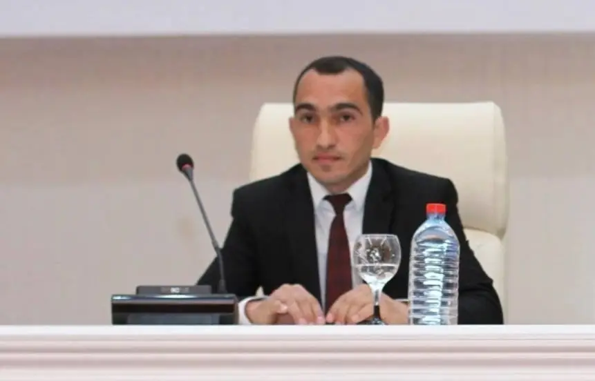 İcra başçısı onu işdən çıxardı