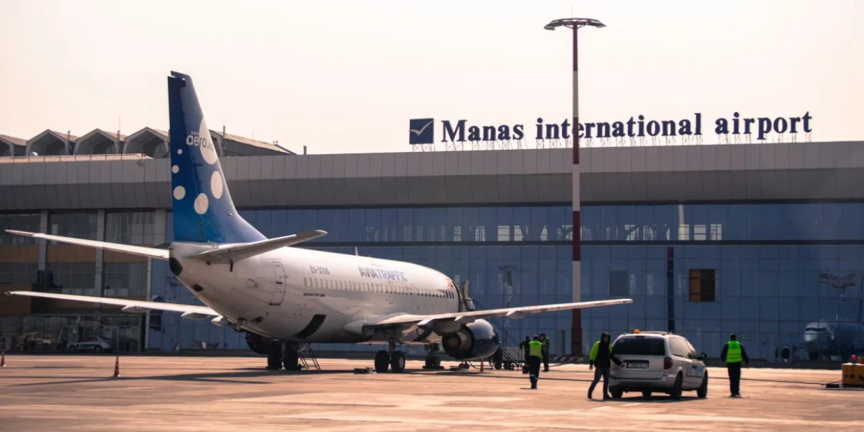 Manas hava limanı və ticarət mərkəzindən insanlar təxliyə edilib