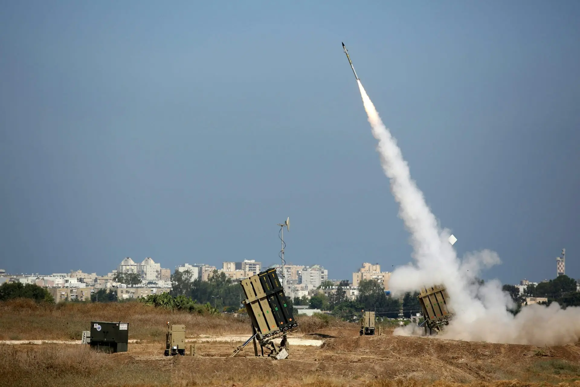 İsrail ordusu Yəməndən atılan raketi ələ keçirib