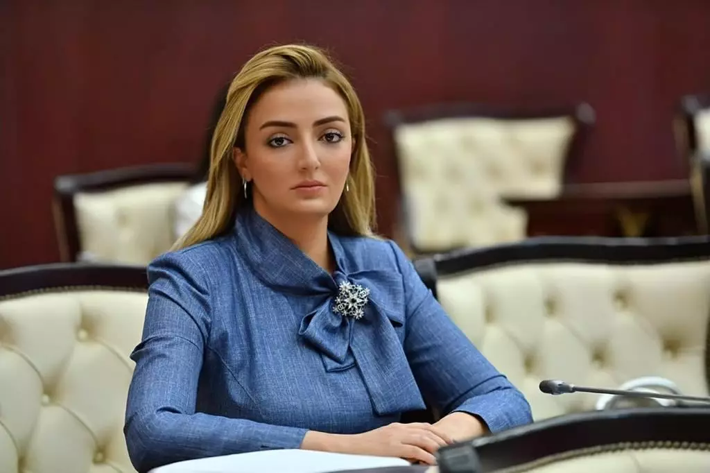 Milli Məclisin deputatına ağır itki üz verib