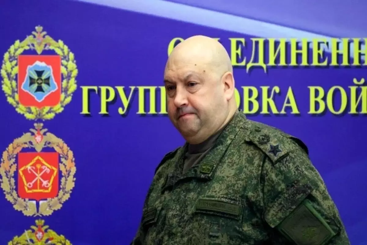 General Sergey Surovikin saxlanıldı