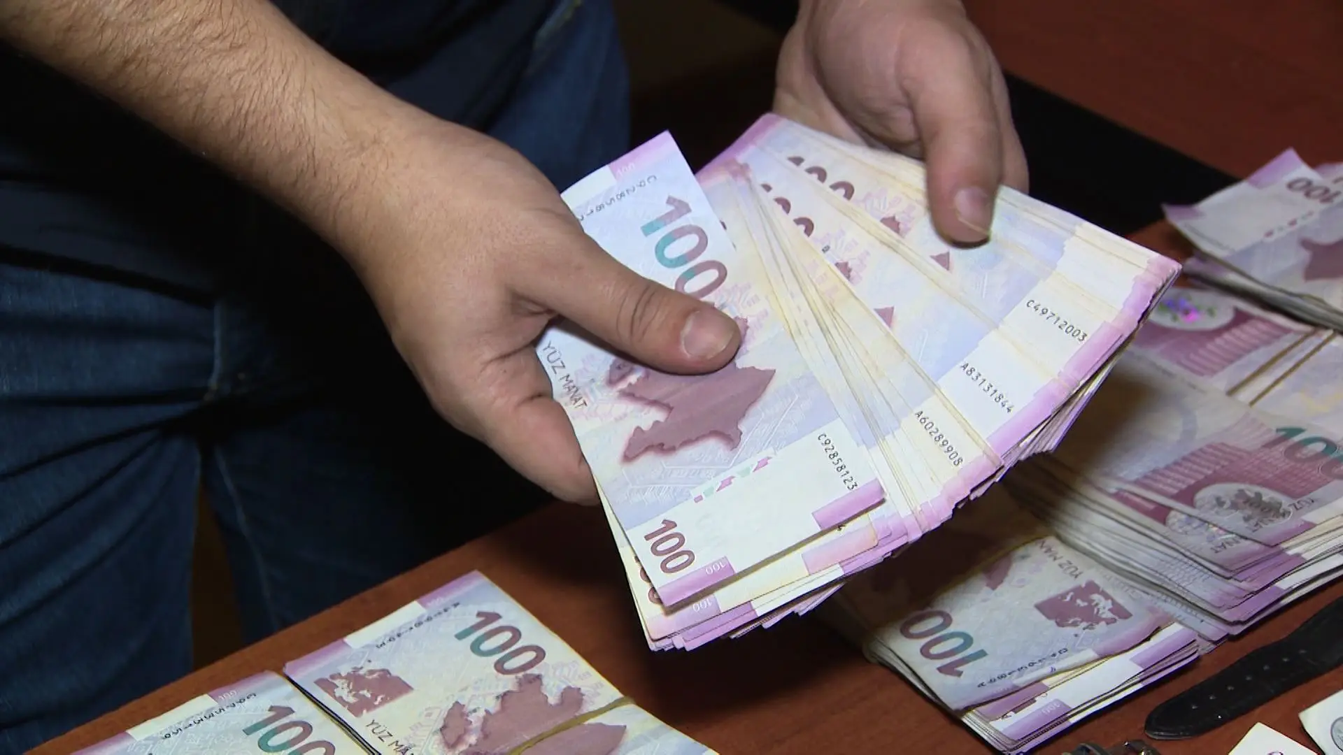 Azərbaycanda ən çox maaş bu sahələrdə verilir - SİYAHI