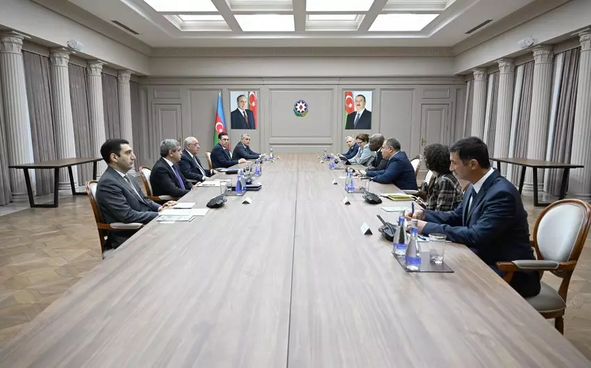 Əli Əsədov Beynəlxalq Əmək Təşkilatının Baş direktoru ilə görüşüb - FOTO