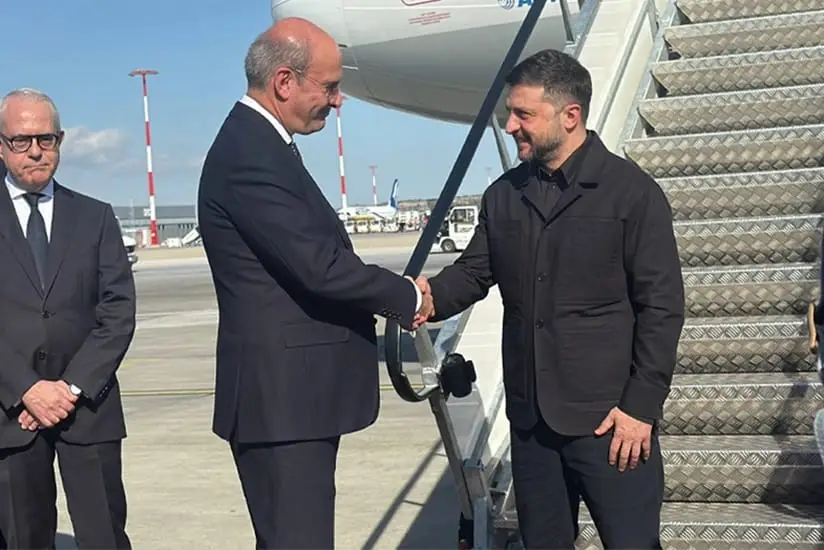 Zelenski Yunanıstana getdi