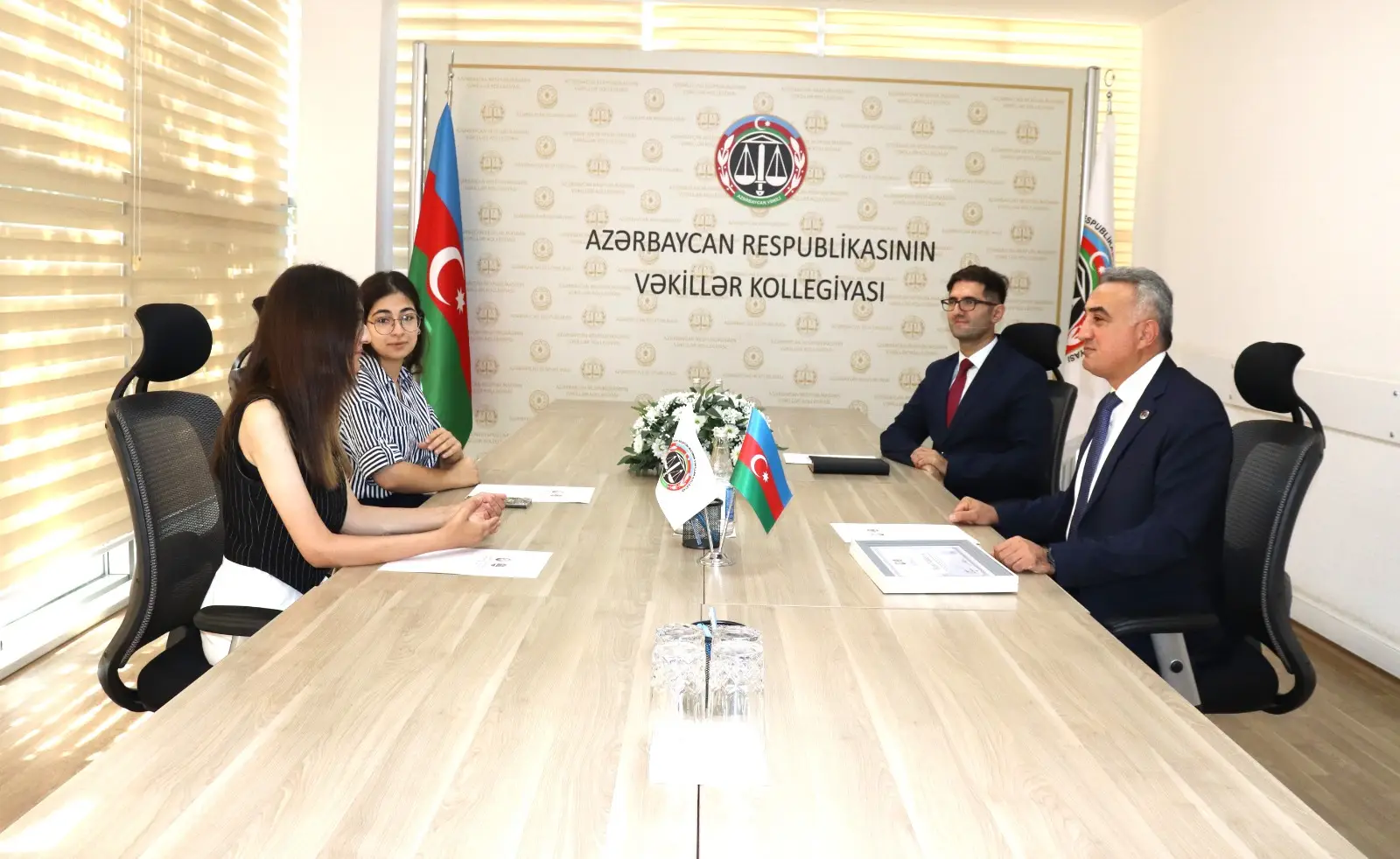 Vəkillər Kollegiyasında təcrübəçi tələbələrlə görüş keçirilib - FOTO