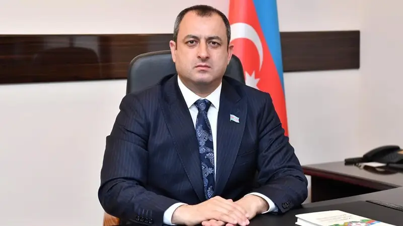 Mərkəzi Bank Adil Əliyevi cərimələdi