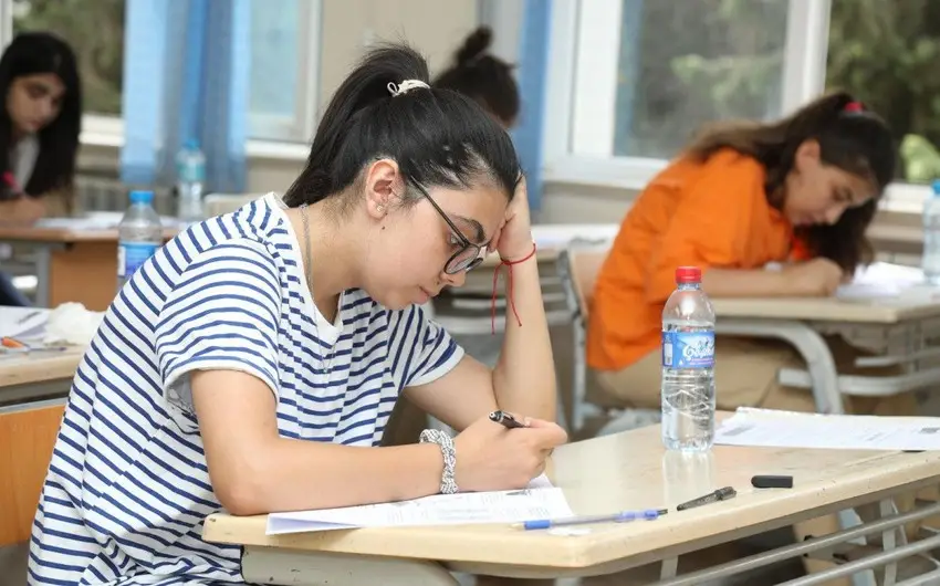 400-ə yaxın abituriyentin yazı işinə düzəliş edilib