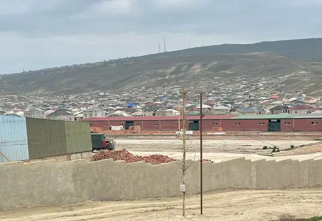 Qanunsuz qazıntı işləri aparan kərpic zavodu cəzalandırıldı