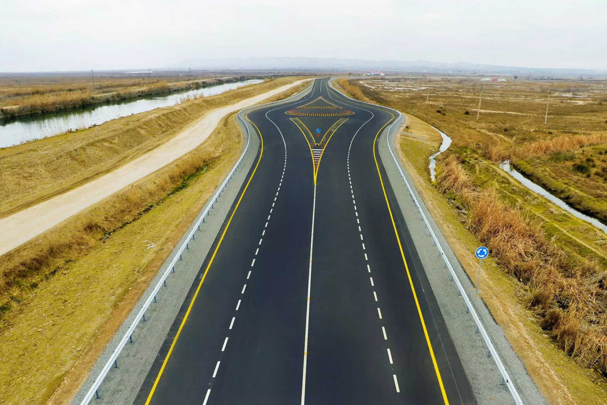Azad olunmuş ərazilərdə yol infrastrukturu ilə bağlı neçə layihə icra edilir? - Baş nazir AÇIQLADI