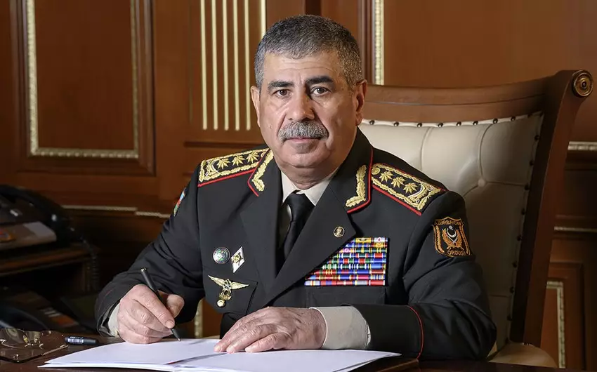 Zakir Həsənov Azərbaycan Ordusunun şəxsi heyətini təbrik edib