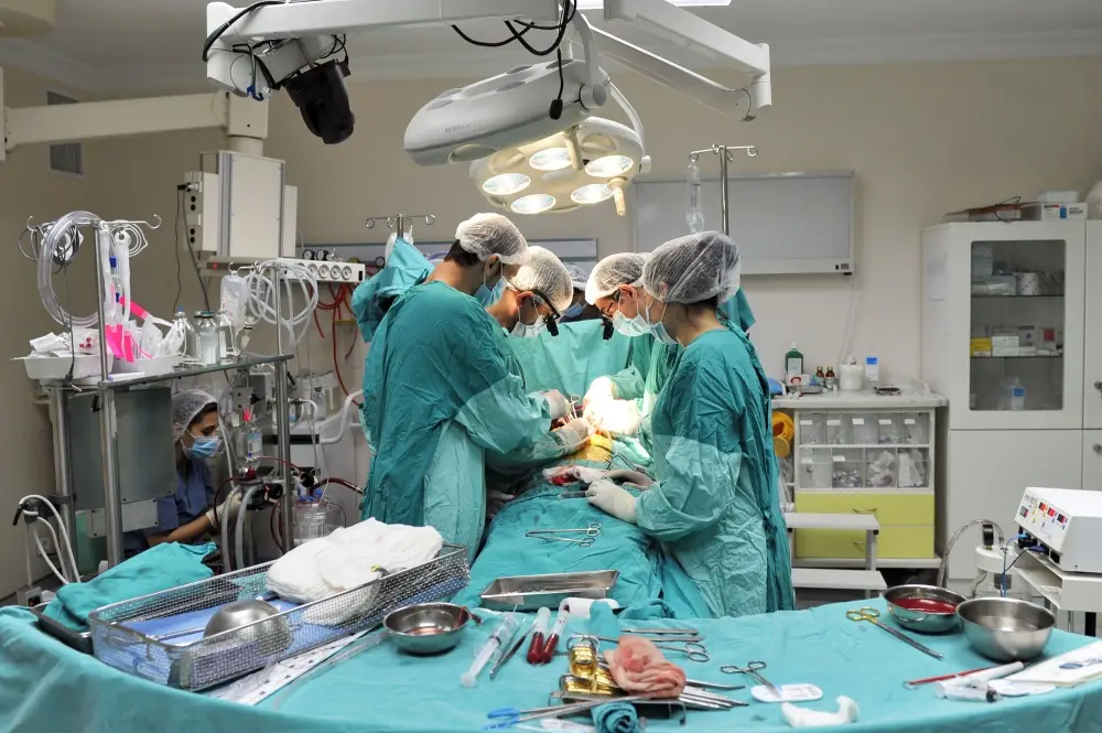 Azərbaycanda bahalı cərrahiyyə əməliyyatlarının 90 %-dən çoxu özəl tibb müəssisələrində aparılır