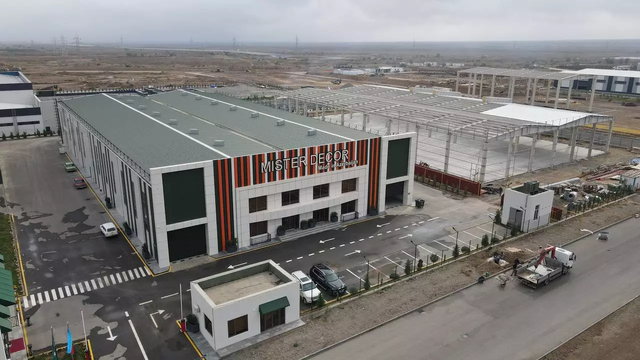 Ağdam Sənaye Parkında ilk dəfə məhsul ixracına başlanılıb