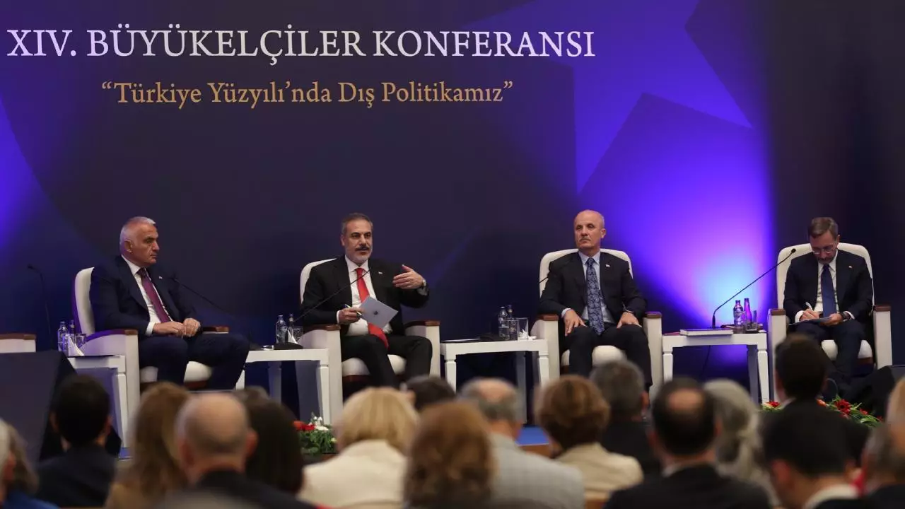 "Türkiyə Əsri"ndə Kommunikasiya, Mədəniyyət və Elm Paneli" keçirilib