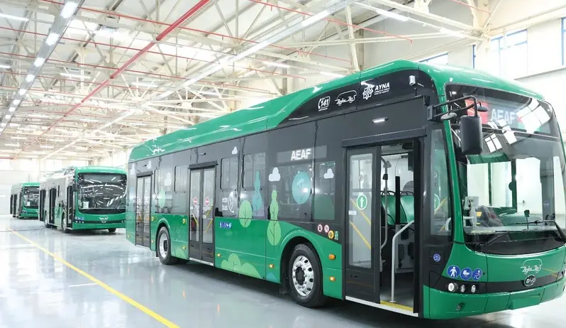 Sumqayıtda istehsal olunan ilk elektrik avtobusu "BakuBus"a verilib- FOTO
