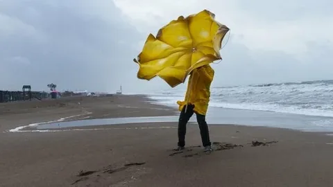 FHN gözlənilən hava şəraiti ilə əlaqədar əhaliyə müraciət edib