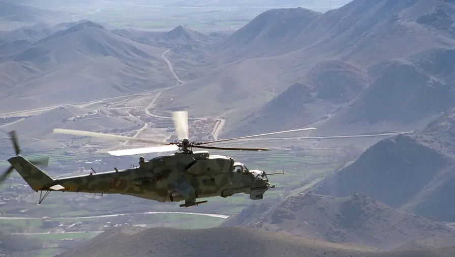 Əfqanıstanlı nazir və qubernatoru aparan helikopter qəzaya uğradı