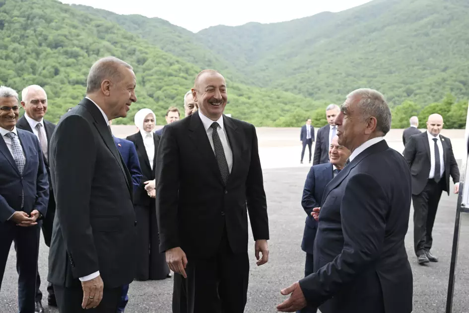 Azərbaycan və Türkiyə prezidentləri Kəlbəcər-Laçın avtomobil yolunda görülən tikinti işləri ilə tanış olublar - YENİLƏNİB