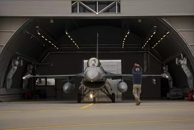Danimarka Ukraynaya daha 13 ədəd F-16 vəd edib