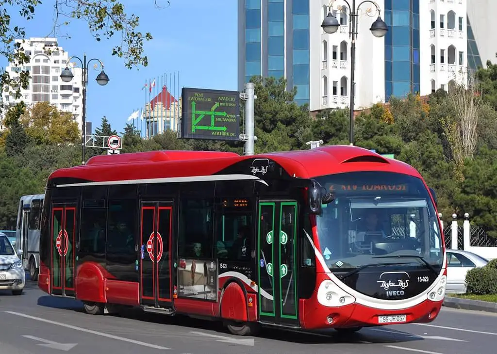 Bakıda 4 avtobus marşrutu üzrə hərəkət sxemi müvəqqəti dəyişdirilir