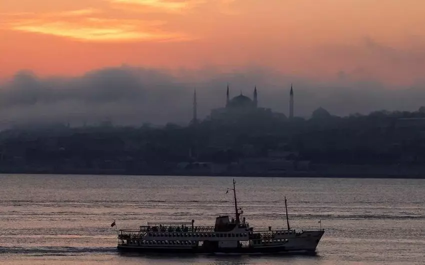 Türkiyə gəmilərin Bosfor və Çanaqqala boğazlarından keçməsi üçün rüsumları artırır