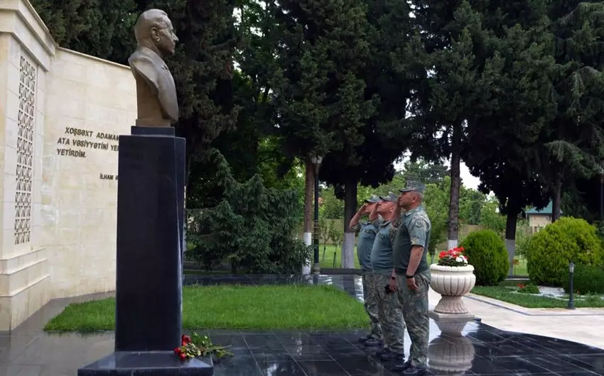 Müstəqillik Günü Azərbaycan Ordusunda yüksək təntənə ilə qeyd olunub - FOTO/VİDEO