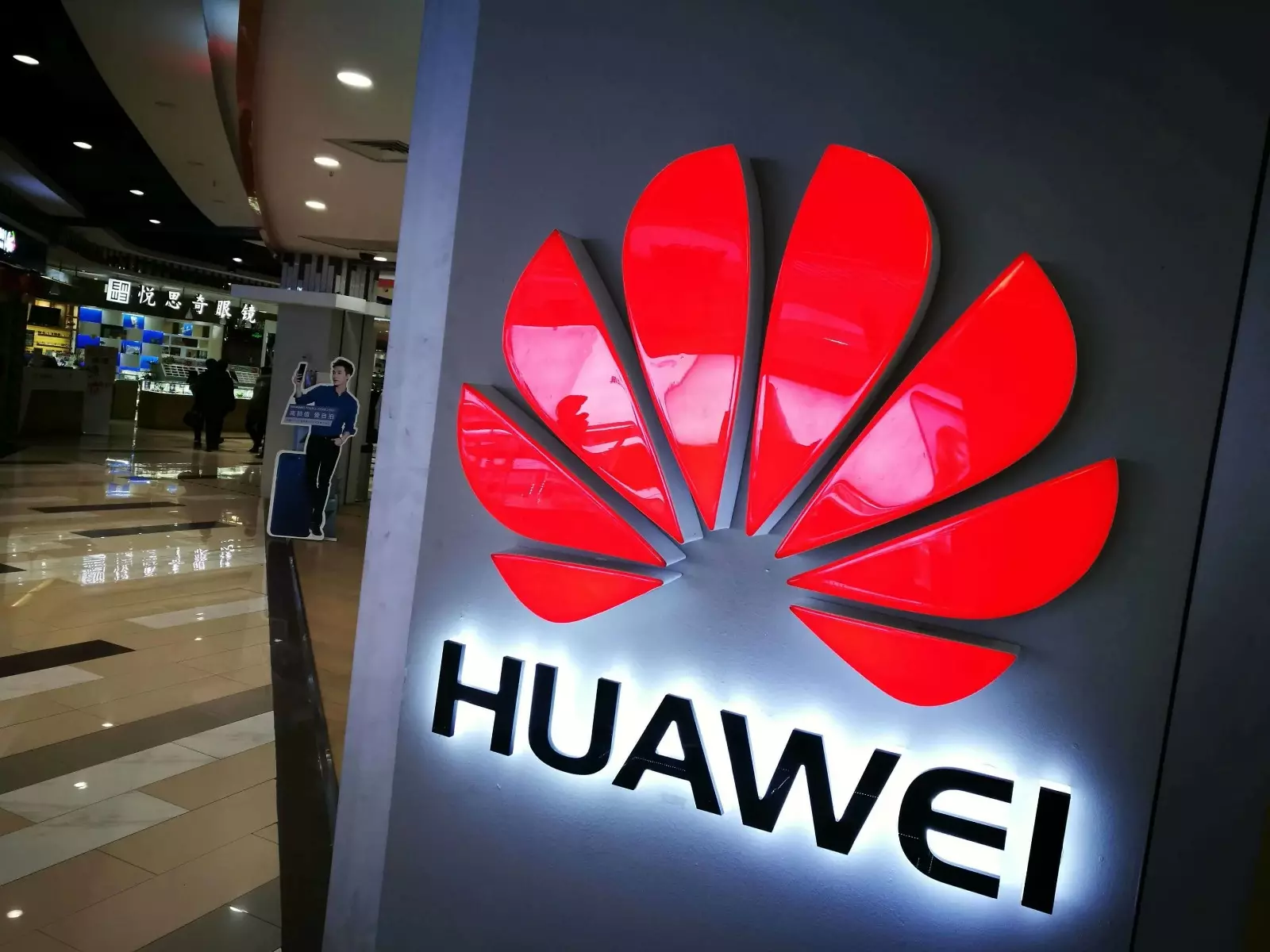 "Huawei" öz əməliyyat sistemi ilə smartfon buraxacaq