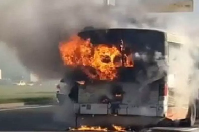 Sumqayıt şəhərində sərnişin avtobusu yanıb