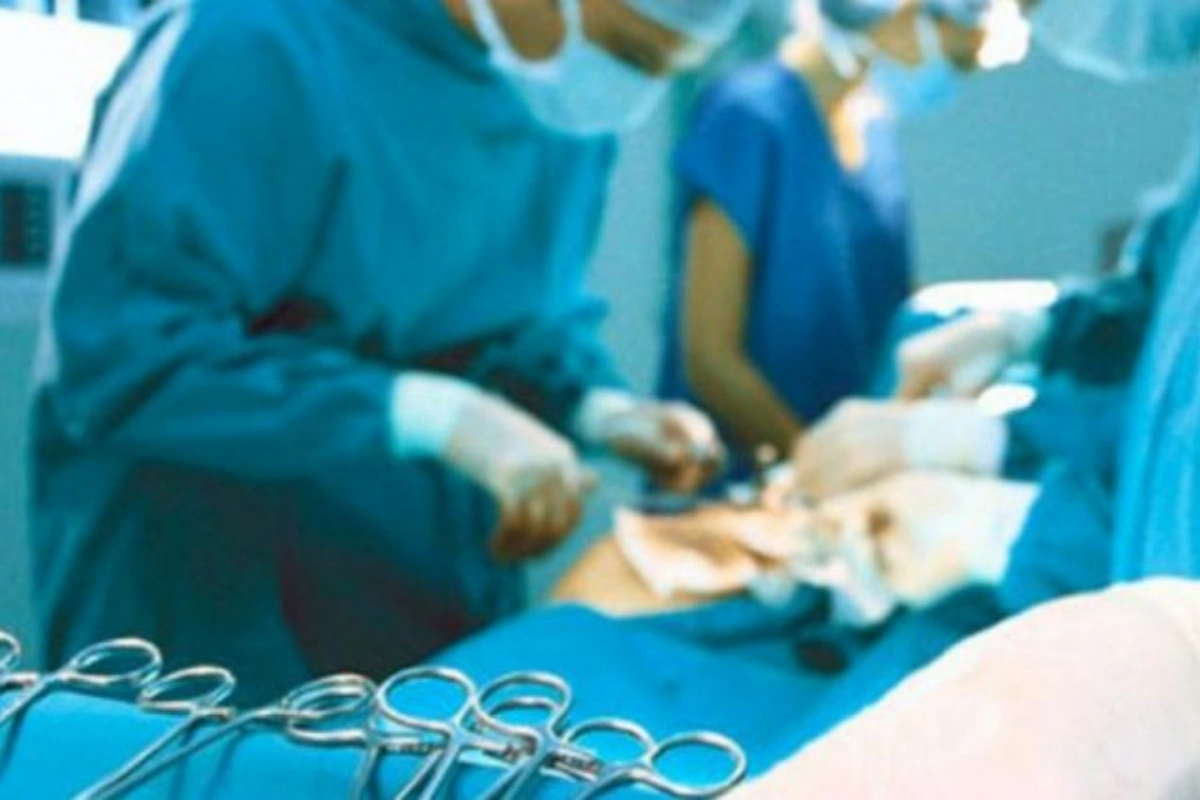 Səhiyyə Nazirliyi plastik cərrahalara sənədlərini nazirliyə təqdim etməklə bağlı xəbərdarlıq edib