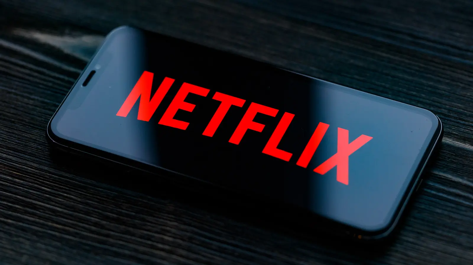 "Netflix" gəlir və mənfəətini açıqladı