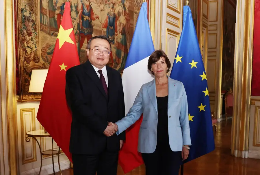 Pekində məşhur diplomat saxlanılıb - Potensial XİN rəhbəri idi