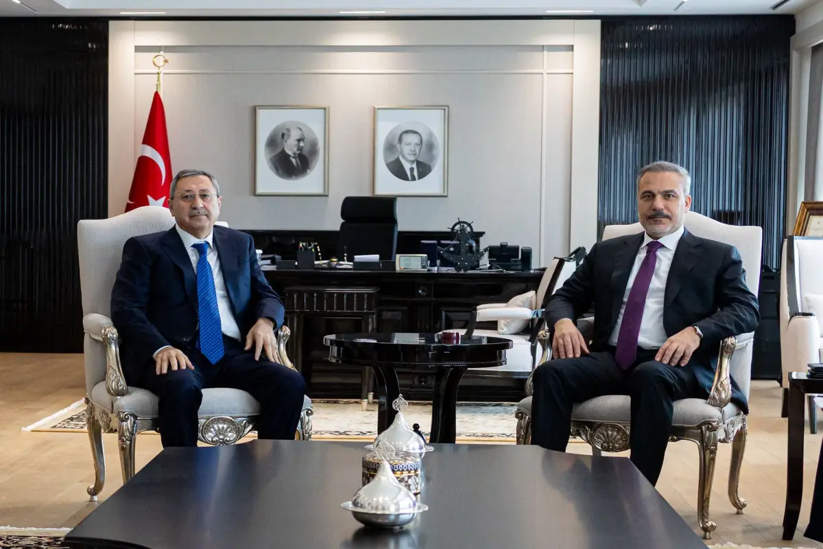 Hakan Fidan Xələf Xələfovla regional məsələləri müzakirə edib
