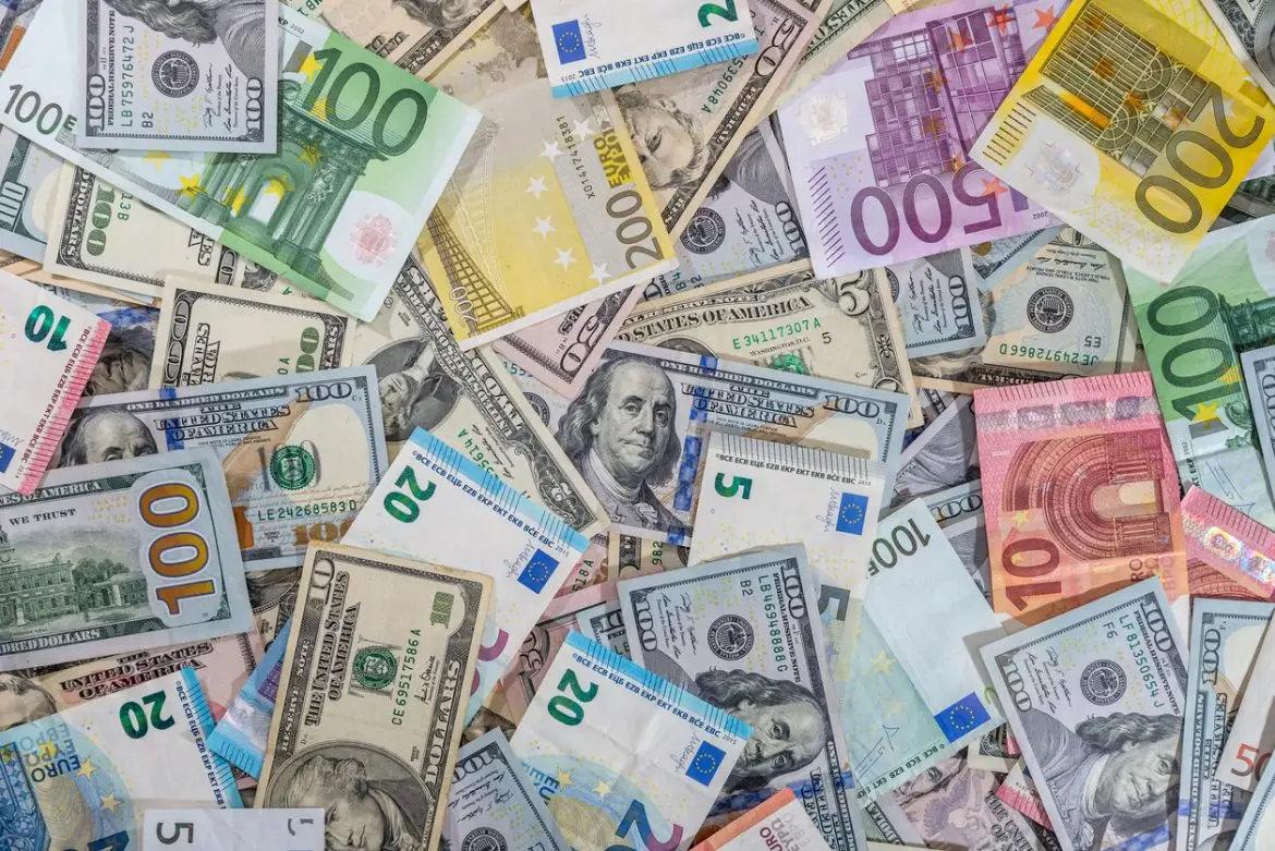 ABŞ dolları avro, yen və funt qarşısında zəifləyir