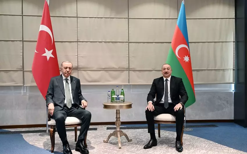 Laçında Azərbaycan Prezidentinin Türkiyə Prezidenti ilə təkbətək görüşü olub - YENİLƏNİB