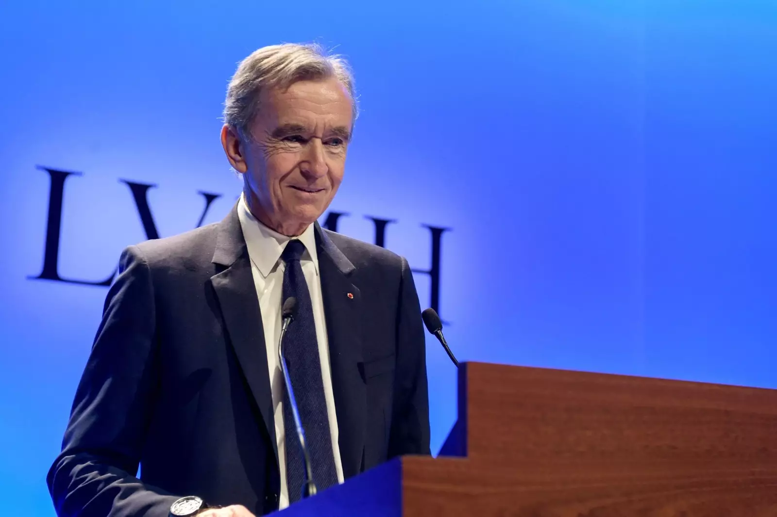 Bernard Arno bir gündə 11 milyard dollar itirdi