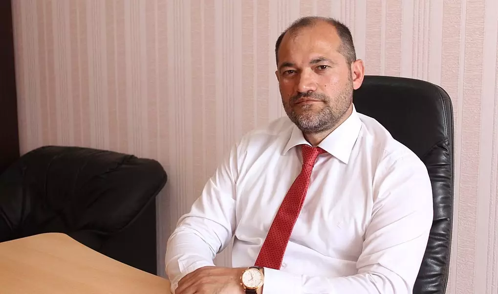 “Azərbaycanda iş yerləri günü-gündən azalır” - DEPUTAT