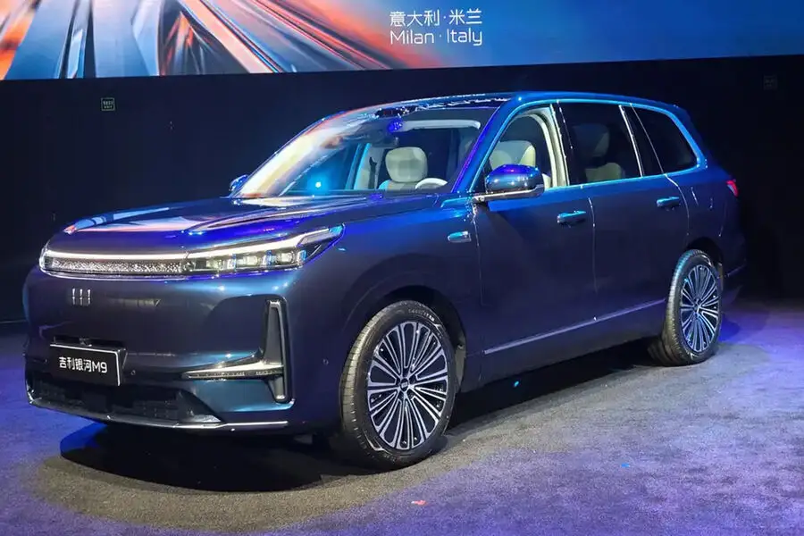 "Geely" yeni Galaxy M9 krossoverinin satışına başladı