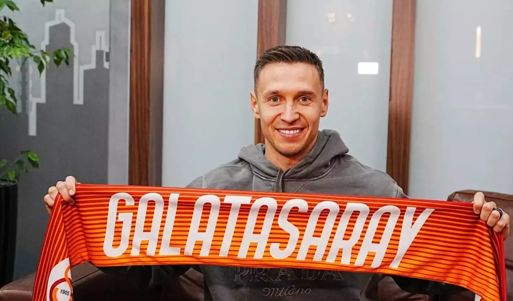 "Qalatasaray" polşalı müdafiəçi üçün 1 milyon avro ödəyəcək