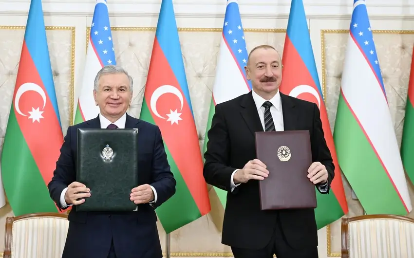 Azərbaycan ilə Özbəkistan arasında imzalanmış sənədlər mübadilə edilib