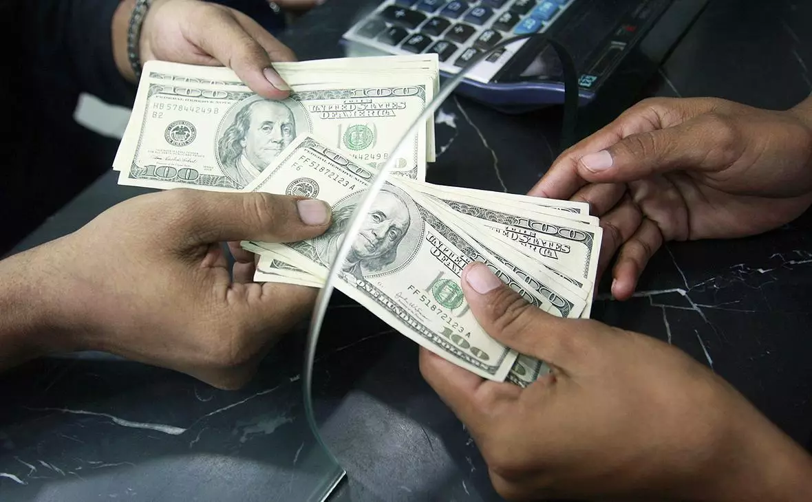 ABŞ deportasiya əmrindən sonra ölkəni tərk etməyən miqrantları gündə 998 dollar cərimələyə bilər