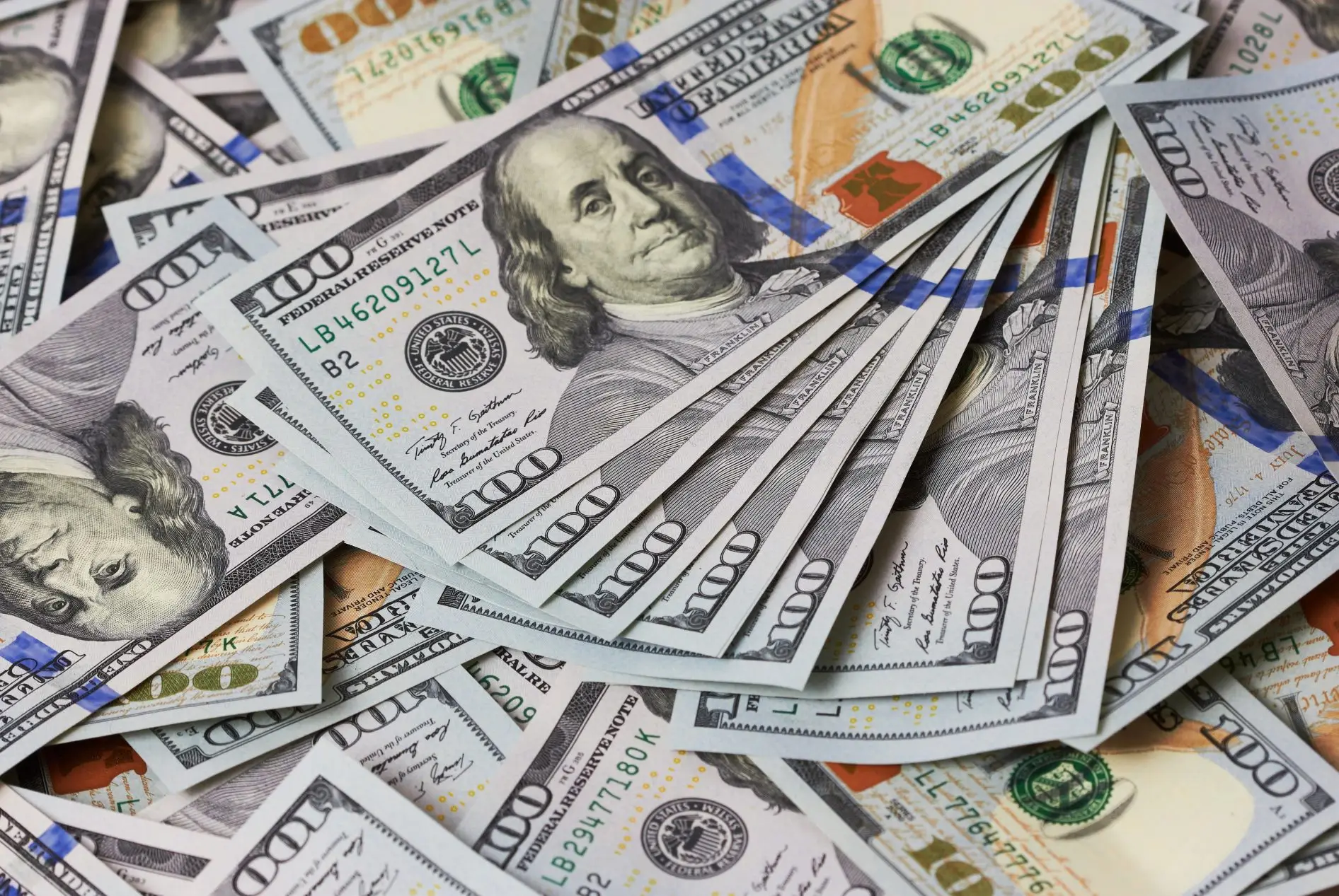 Ukrayna Qərbdən 60 milyard dollar yardım almalıdır