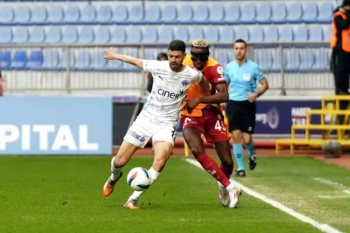 "Qalatasaray" səfərdə xal itirdi